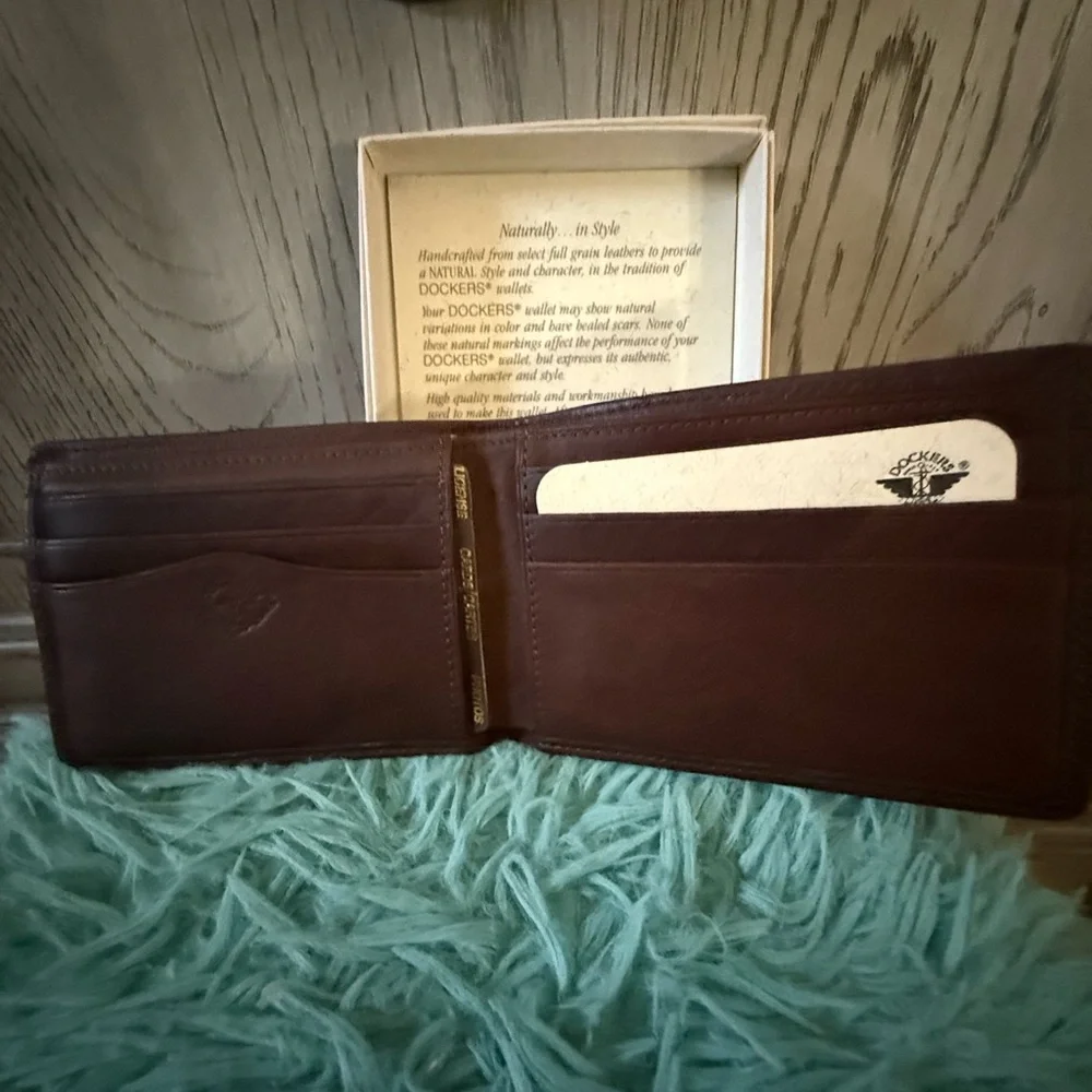 Dockers Brown Slimfold Wallet
